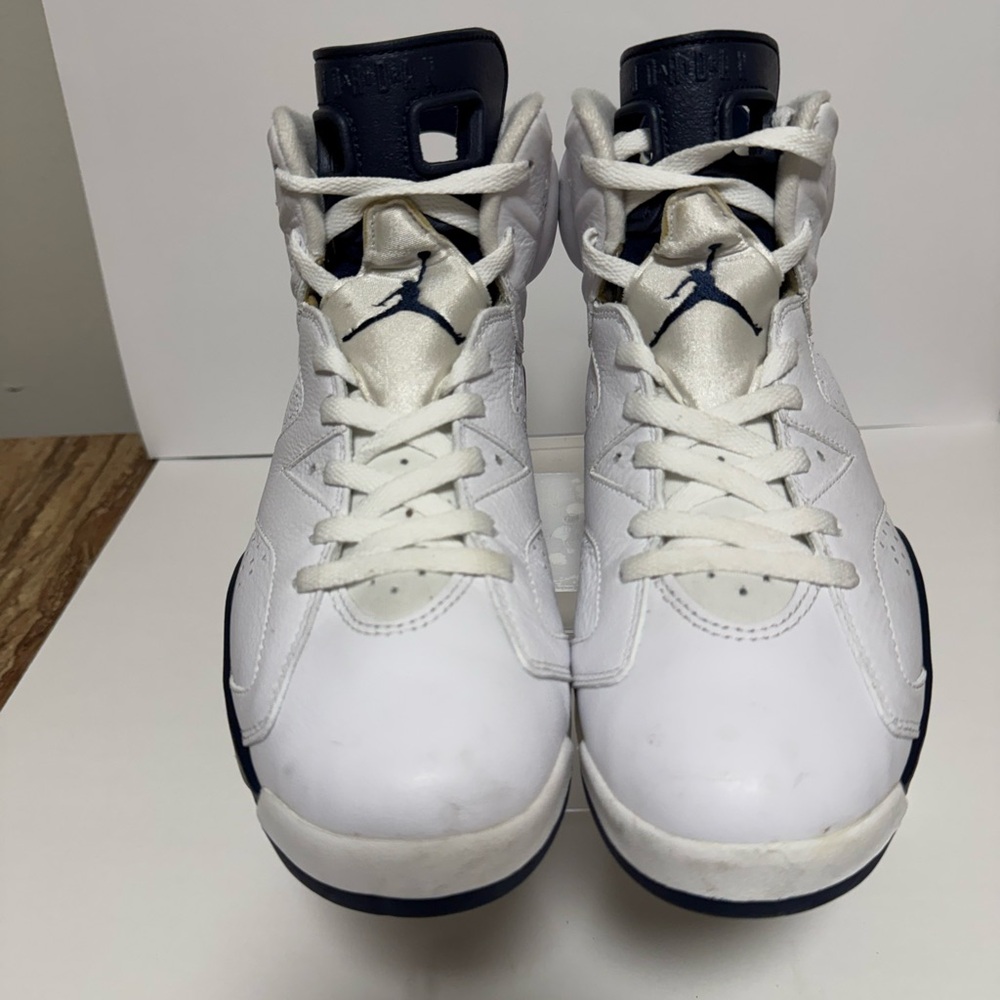 Jordan Athletic Shoes White and Navy